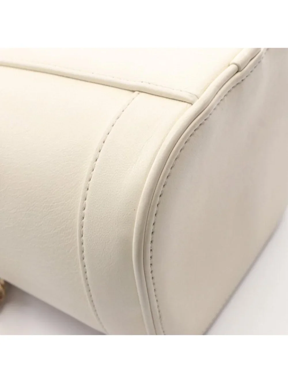 Chanel Handbag CC Logo 2-Way AS White Lambskin CC Vanity Chain Shoulder
